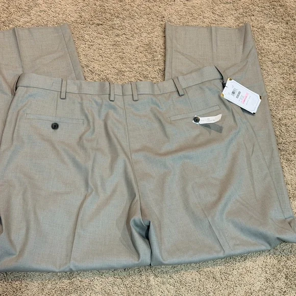 J.M. Haggar Premium Stretch Classic Fit Suit Separates Pants 40x32 NWT MSRP 100 - Picture 3 of 6